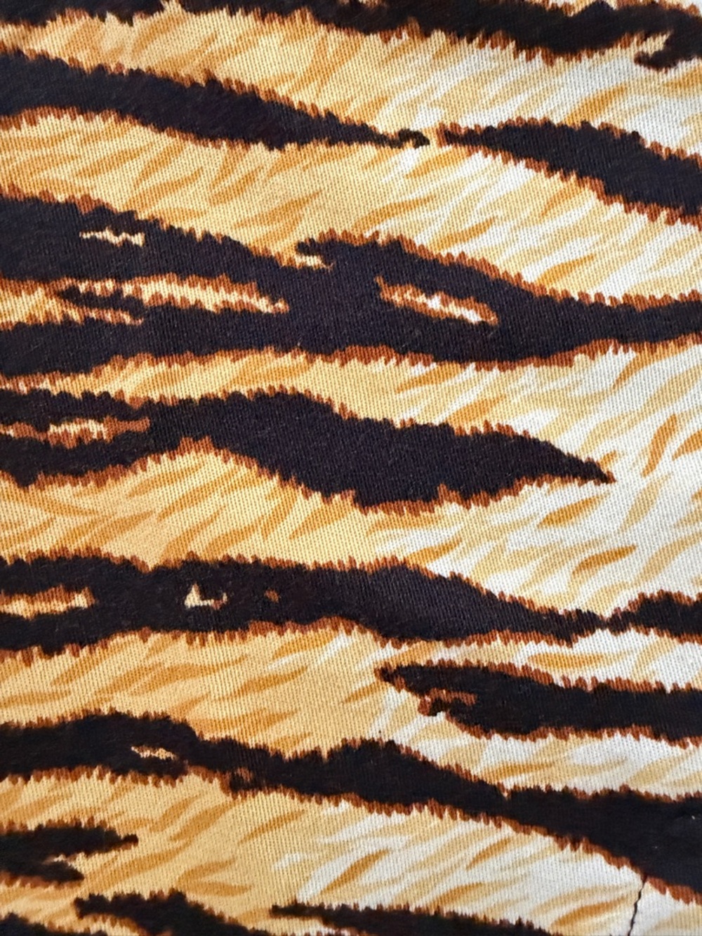 Dolce & Gabbana Tiger-Print Pencil Skirt - Yellow Black - Picture 8 of 12